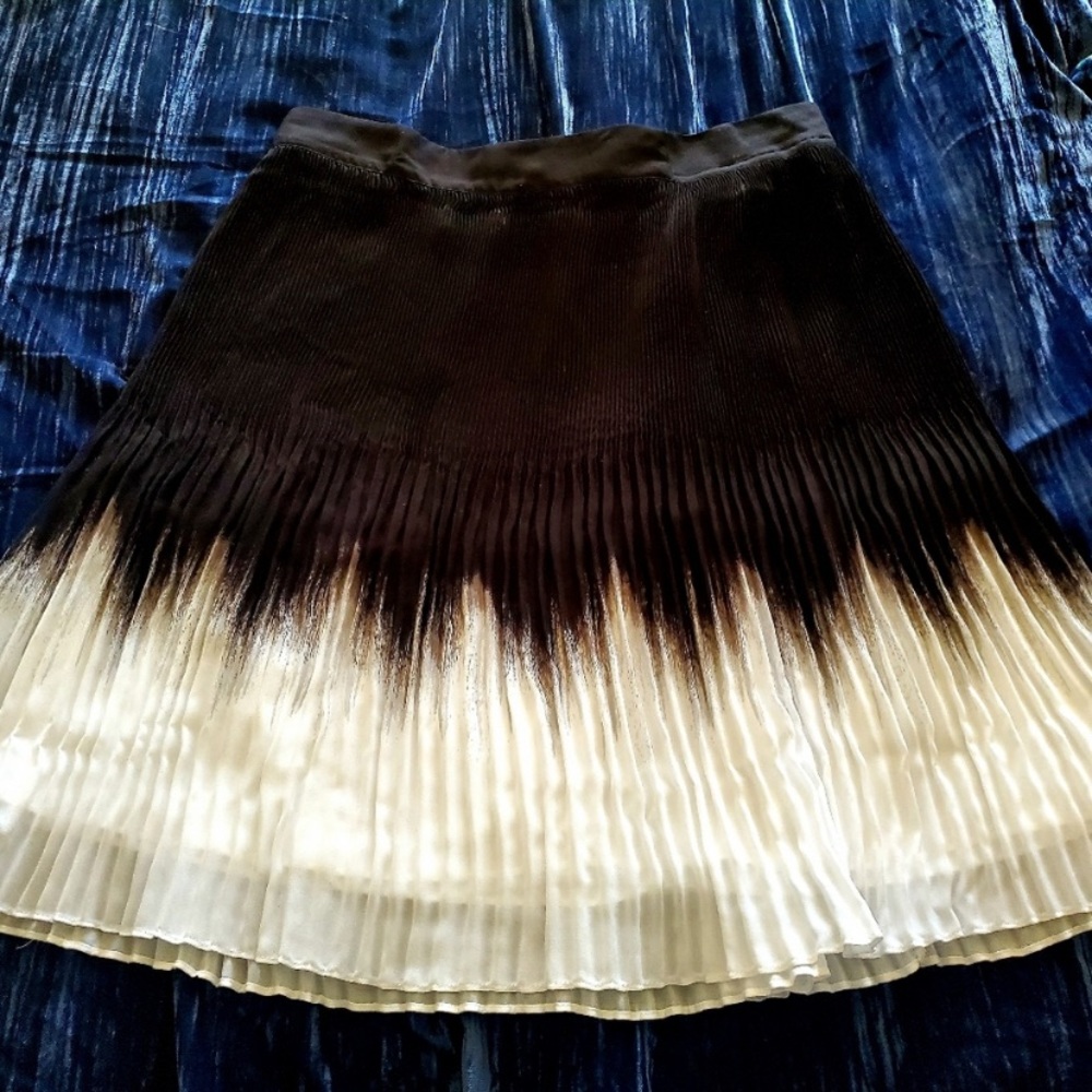 White House | Black Market Contrast Ombre Skirt